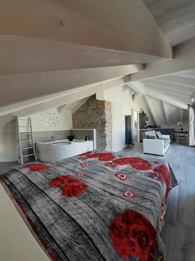 White Suite - Jacuzzi, Swimming Pool & Lake View Lezzeno Eksteriør bilde