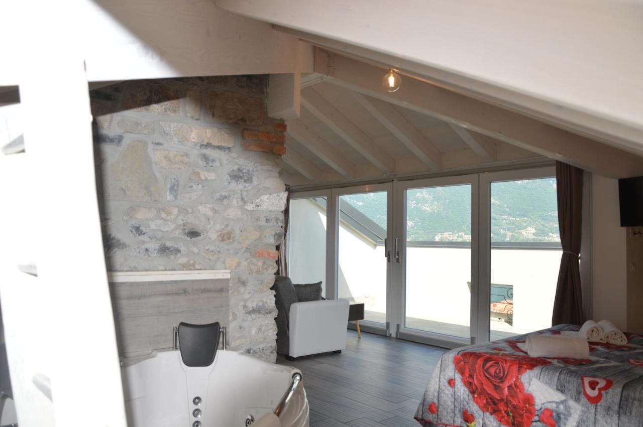 White Suite - Jacuzzi, Swimming Pool & Lake View Lezzeno Eksteriør bilde