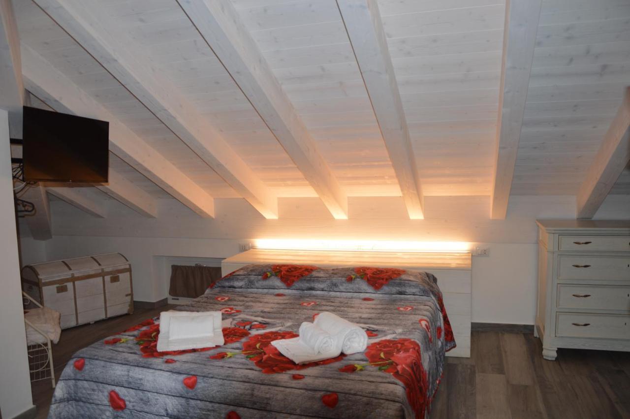 White Suite - Jacuzzi, Swimming Pool & Lake View Lezzeno Eksteriør bilde